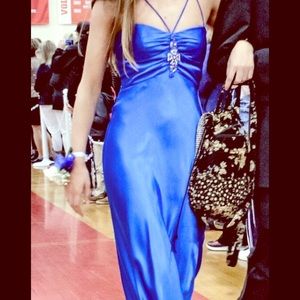 Vibrant blue prom dress